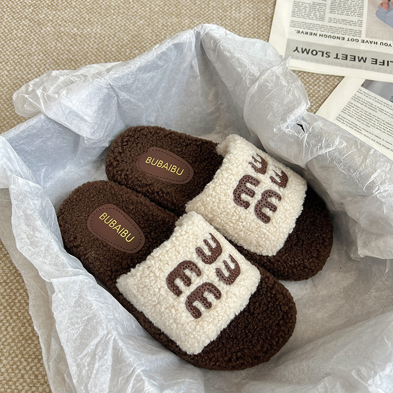 Hot new free shipping designer slippers for womens Plush Slippers black white brown New Home Indoor and Outdoor Thick Bottom Plush Slippers
