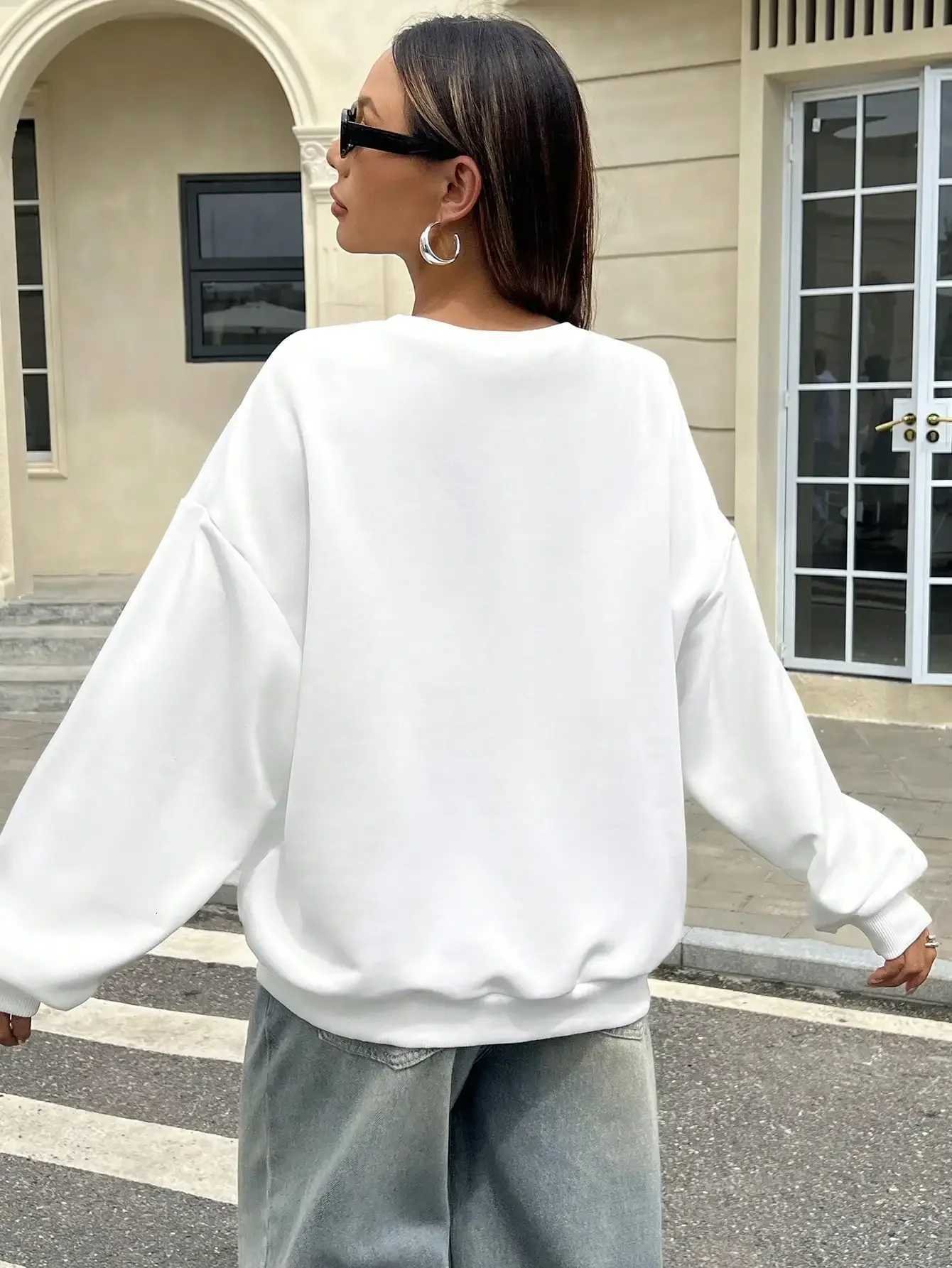 Womens autumn and Winter white sportswear pullover loose casual top New Casual Solid Color Long Sleeve Crewneck SweatshirtZ250918