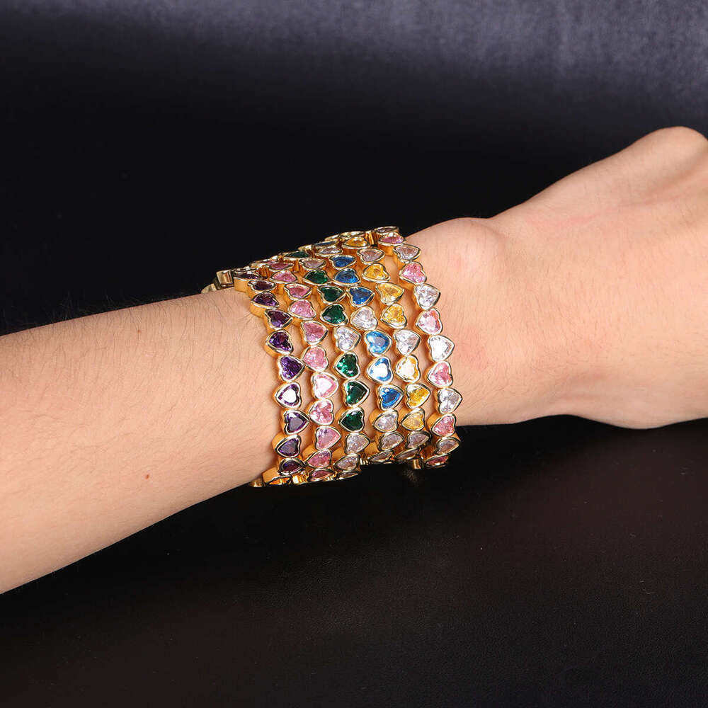 Full Dia Inlaid Zircon Heart-shaped Love Bracelet Women's Shiny Fashion Light High-grade Copper Plated Hand Jewelry ddmypluto