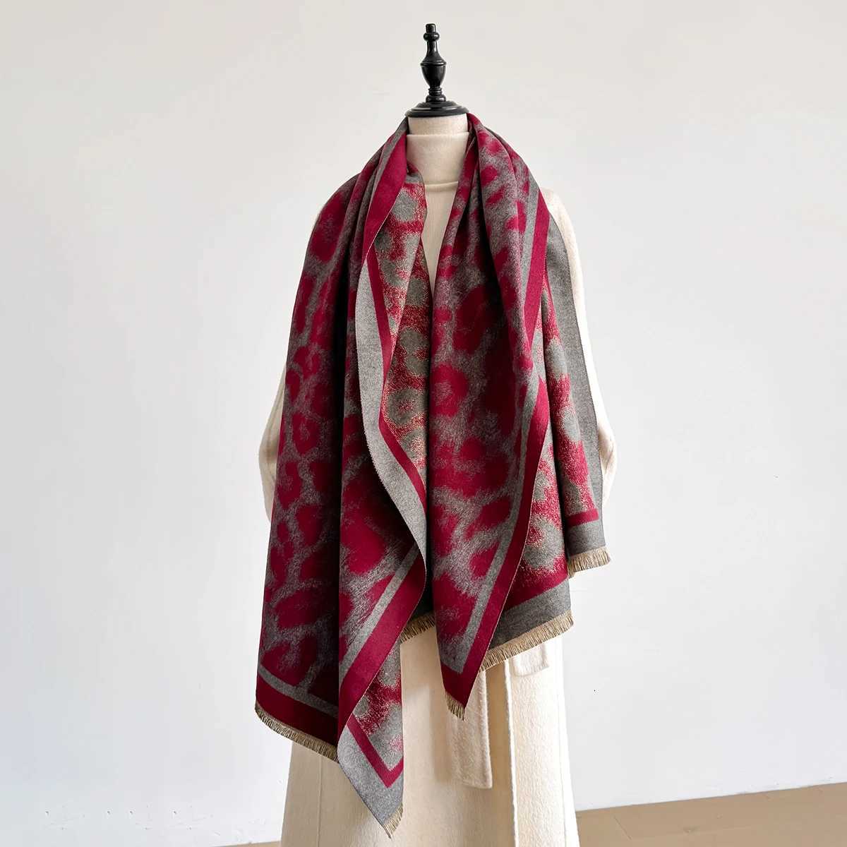 New Elegance TwoSided Leopard Print Scarf Warm Fringe Shl Autumn and Winter Outdoor Coldproof Windproof Blanket Y250918