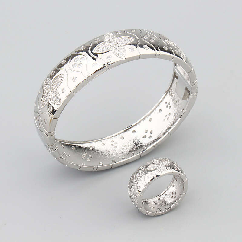 New Eternal Bracelet with Zircon Fashion Modern Jewelry for Women Petal Accessories Direct Shipping ddmypluto