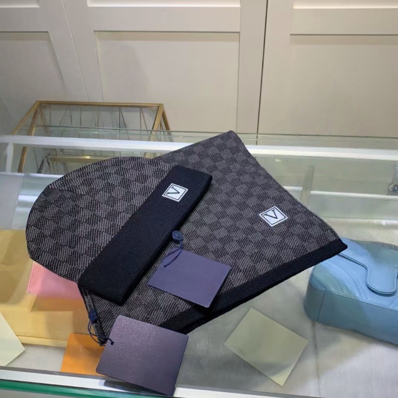 Designer scarf and hat set luxury brand winter warm knitted hat and scarf unisex high-quality scarf Designer beanie