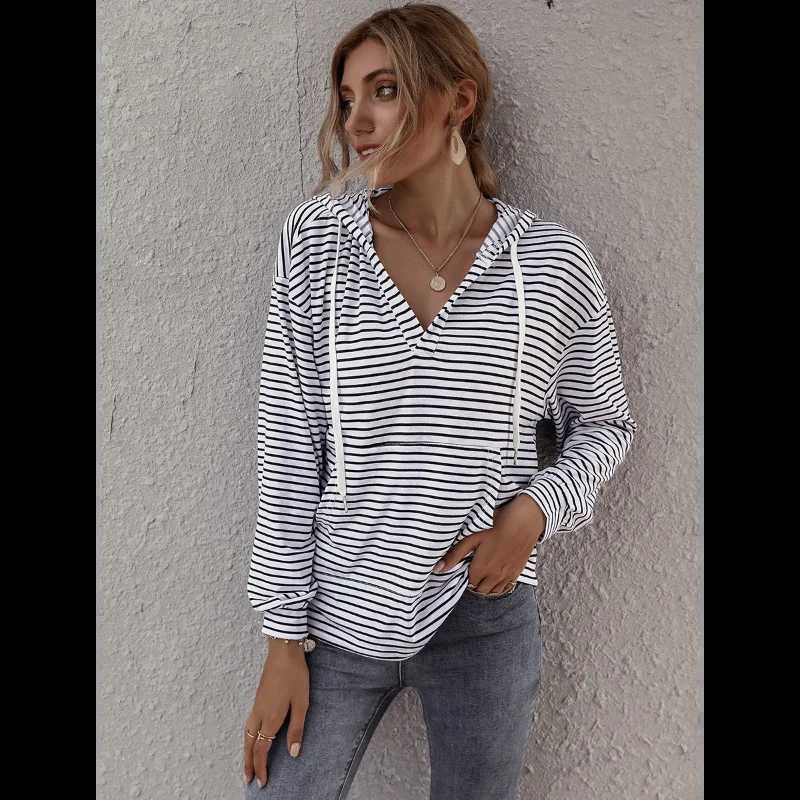 New Autumn and Winter Striped Top Womens Loose Hooded Sweatshirt Fully Matched Classic Casual Hooded Pullover Popular ShirtZ250918
