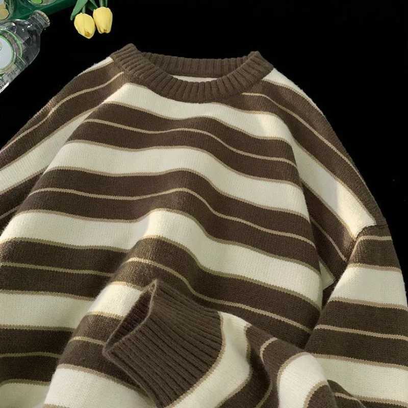 Contrasting Striped Round NeCK Sweater for Men and Women in Autumn and Winter New Knitwear JaCKet Loose Long Sleeved TopZ250918