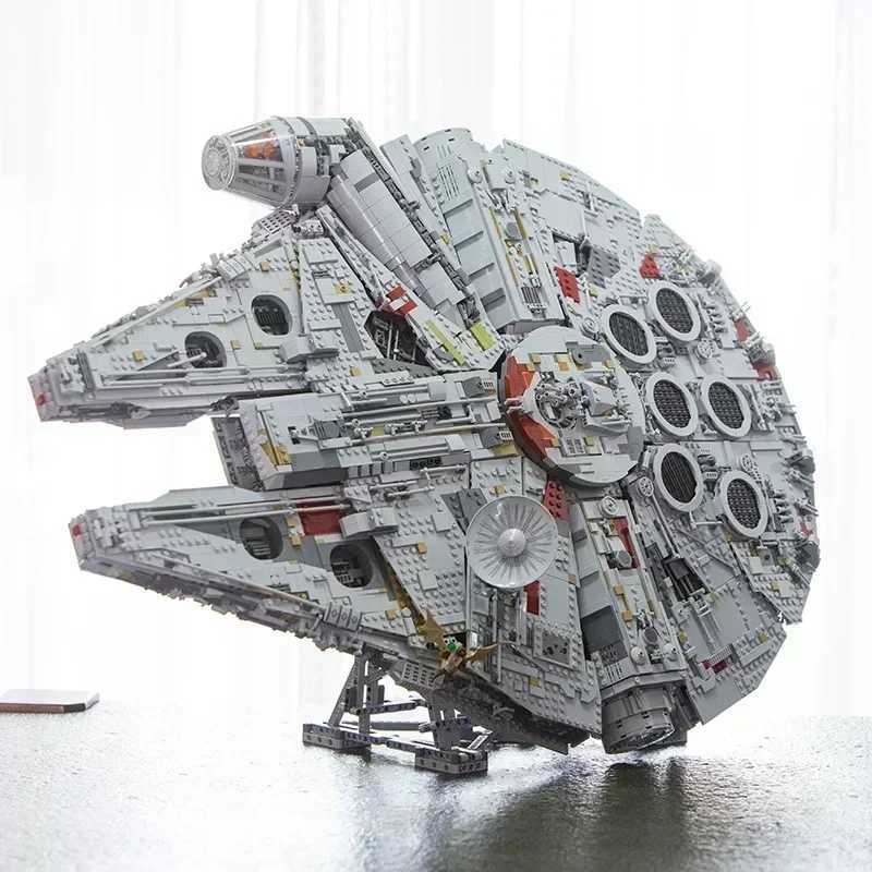With Stand Millennium Ship Falcon Building Blocks Kits Compatible With 05132 Star Bricks Christmas Birthday Gifts 75192Z250918