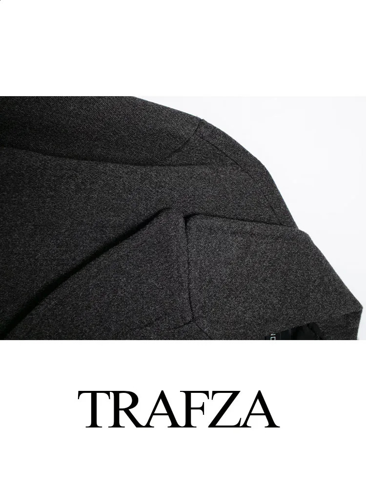 TRAFZA Elegant Womens Loose Woolen Short Overcoat 2025 Autumn Female Double Breasted Long Sleeve Lapel Collar Chic Outerwear 250918