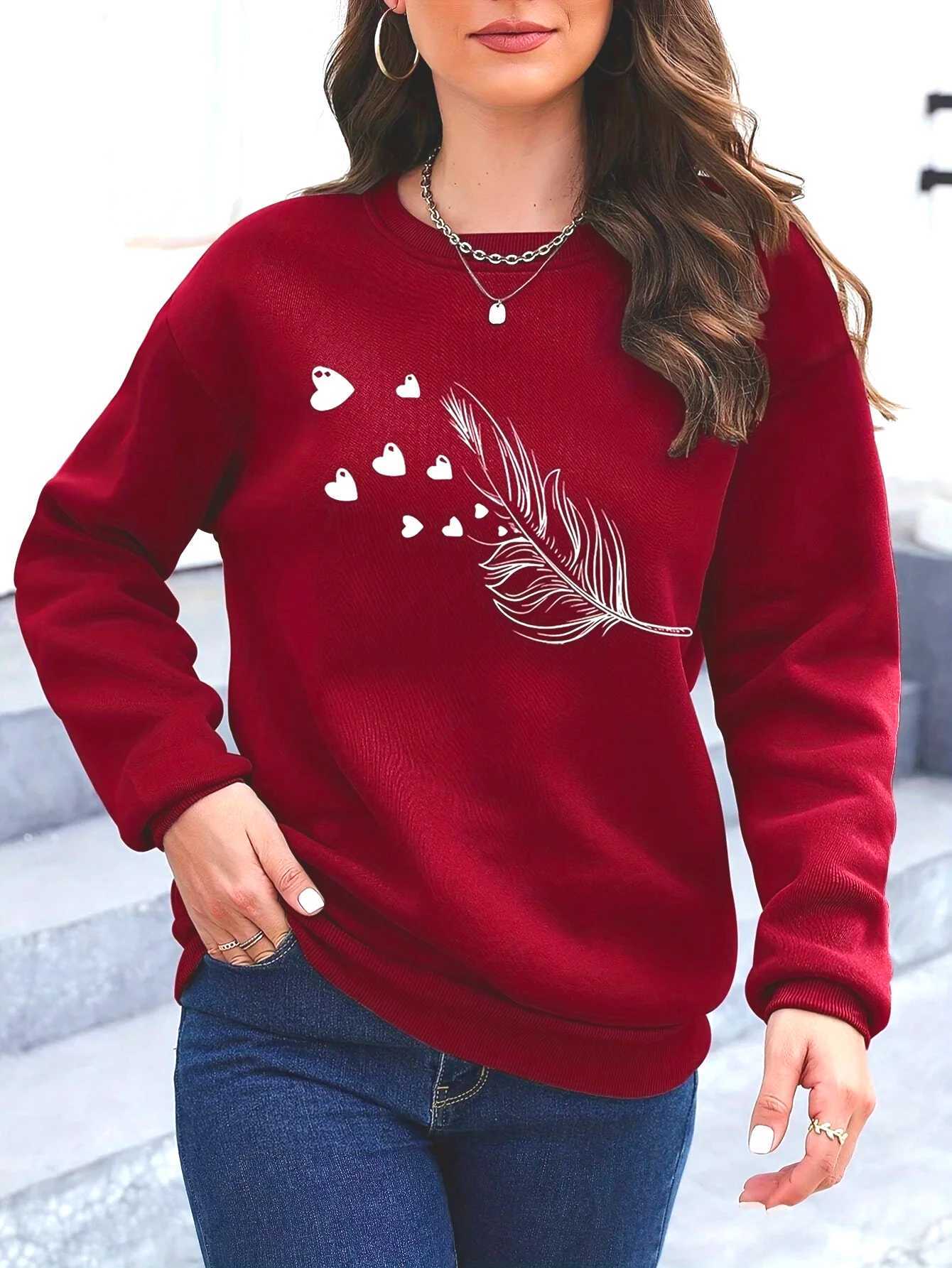 2025 Simple Heart Sweatshirt Casual Long Sleeve Women Autumn and Winter Comfortable Pullover Crewneck Loose Female ClothesZ250918
