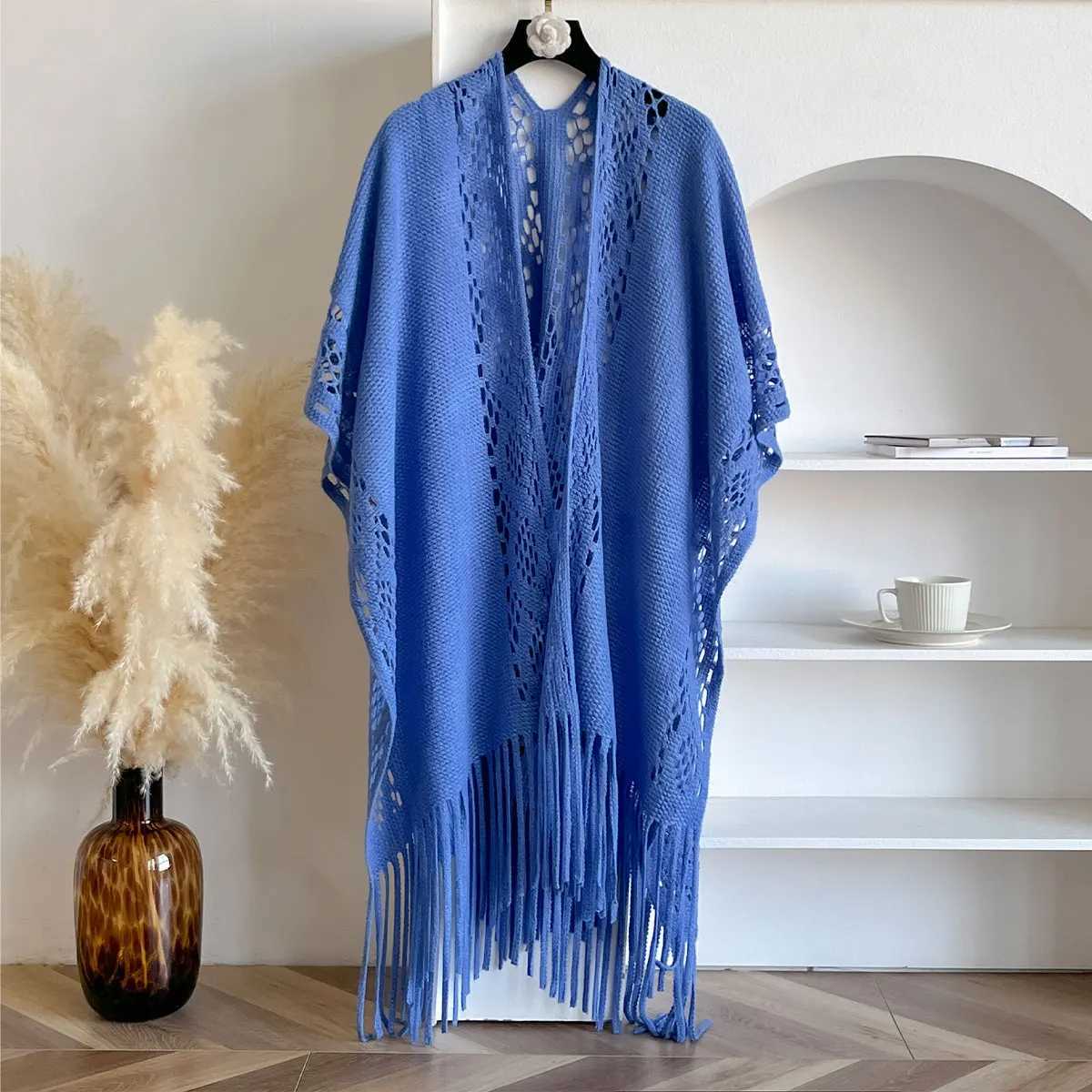 2025 Latest Europe and Beach Cardigan Shl Swimsuit Scarf Hollowedout Knitwear Holiday Bikini Sunscreen Shirt Y250918