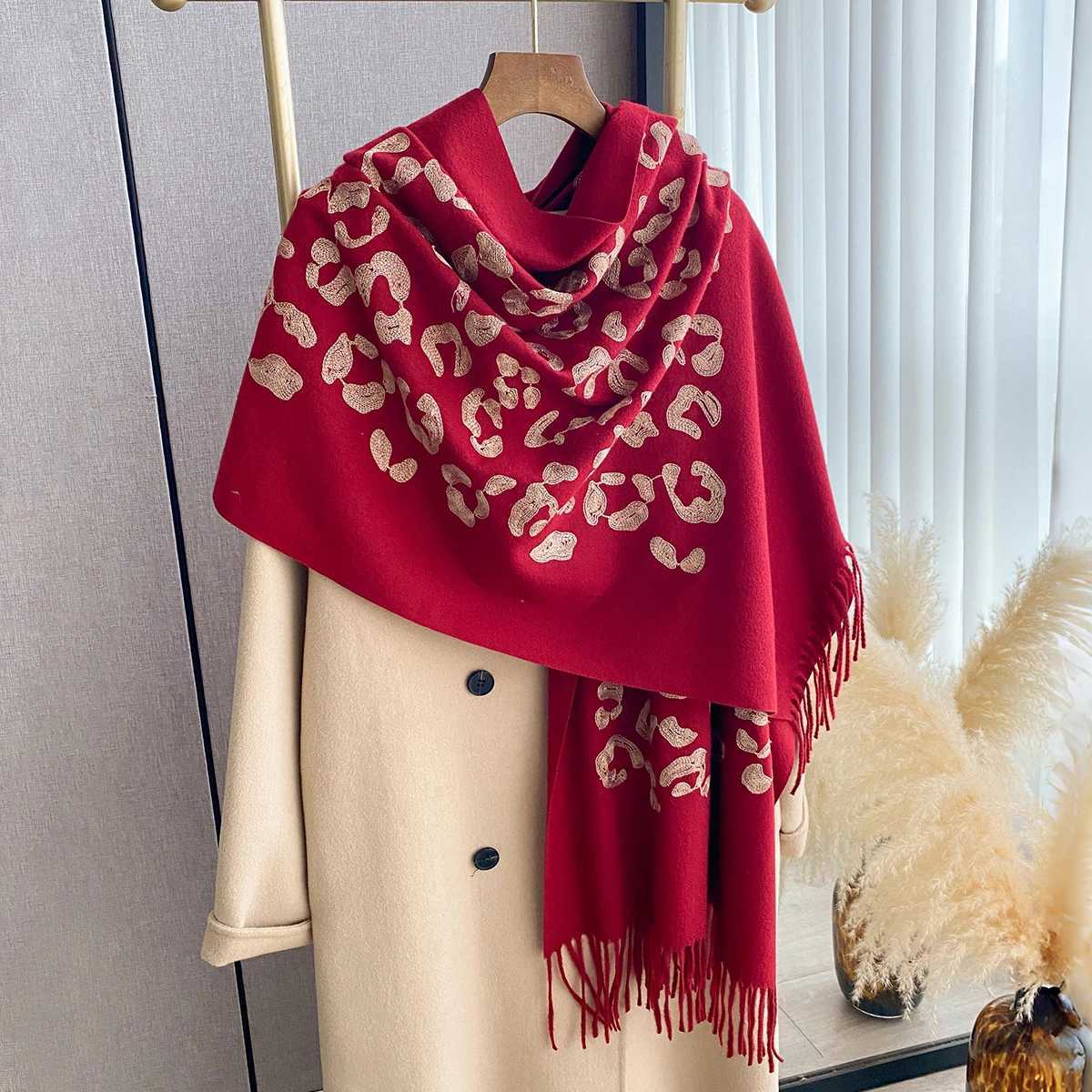 2025 Luxury Warm Poncho Cashmere Winter Wen Scarves Embroidery Shl Wrs Fem Thick Blanket Bufanda Echarpe Scarf Y250918