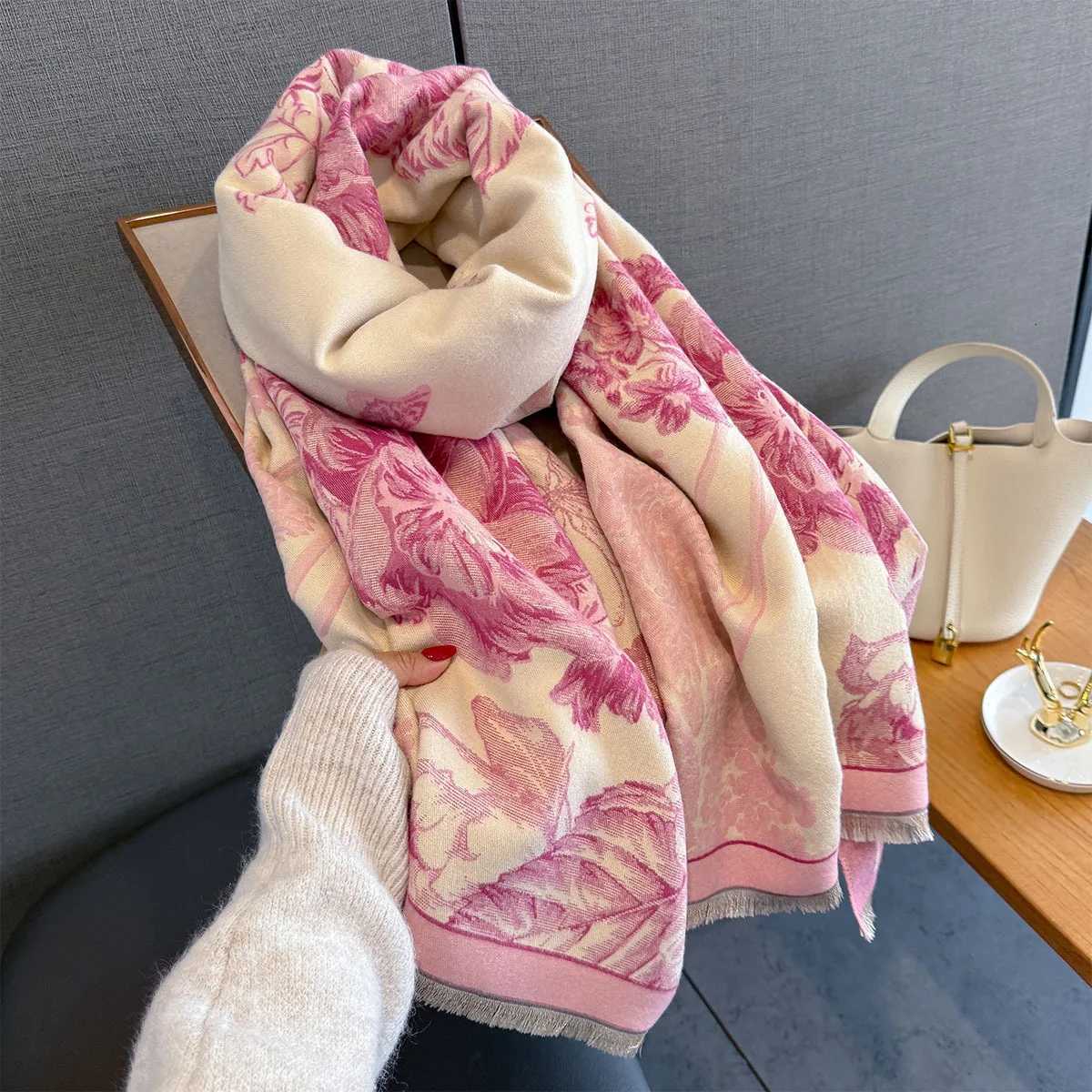 Cashmere Soft Warm Fringe Shl New Luxury Brand TwoSided Jacquard Scarf Winter Coldproof Windproof Blanket Y250918