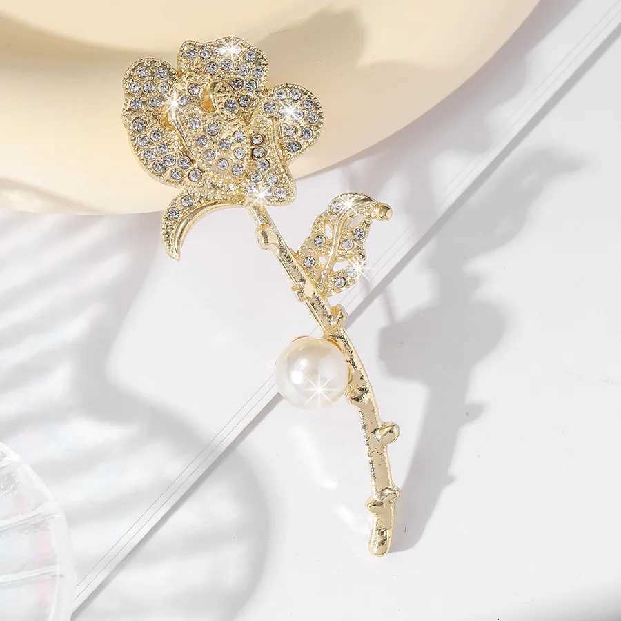 Elegant Gold Color Flower Rose Imitation Pearl Brooches For Women CZ Suit Cloth Lapel Pin Party Wedding Badges D250918