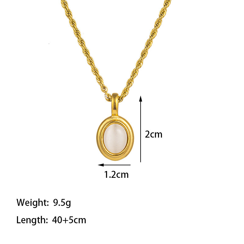 designer Necklace Retro Black Onyx Natural White Mother-of-Pearl Necklace for Women Light Luxury Niche High-End Elegant Collarbone Chain Necklace Whol