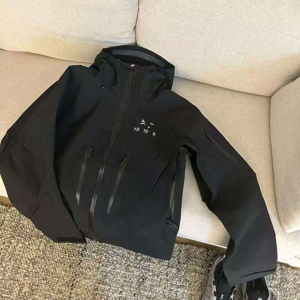 Arctwryxly Jacket Designer Mens Logo Rain Jackets Arct SV Shell Hooded Raincoat Waterproof Jackets Breathable Windbreaker Ski Jacket For Outdoor Arcs Jackets 9E