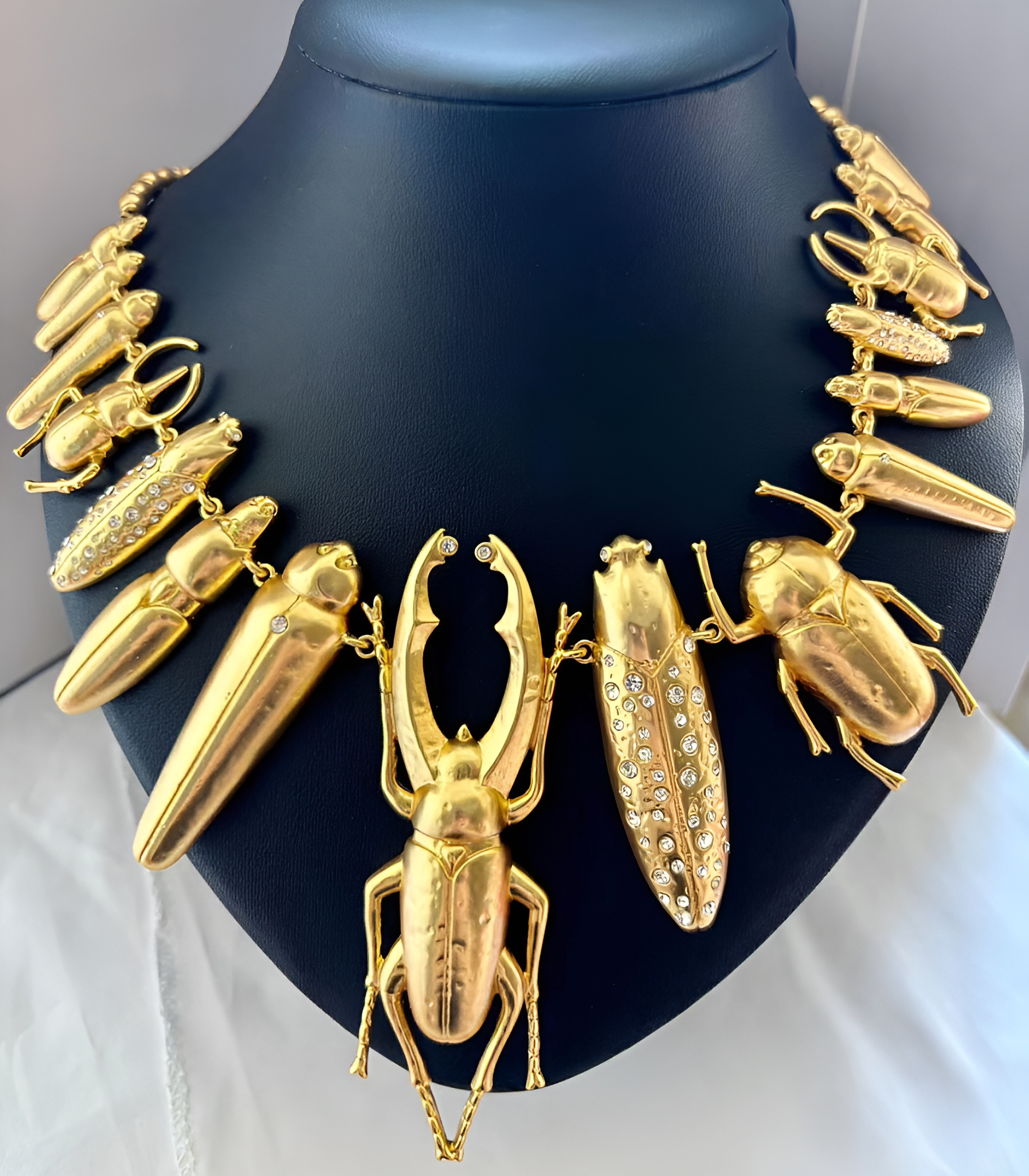 New Designed Micro Inlays rhinestones INSECT charms Necklace Sweater Chain Jewelry women's Choker Designer Jewelry Schiaparelli-N02-00016