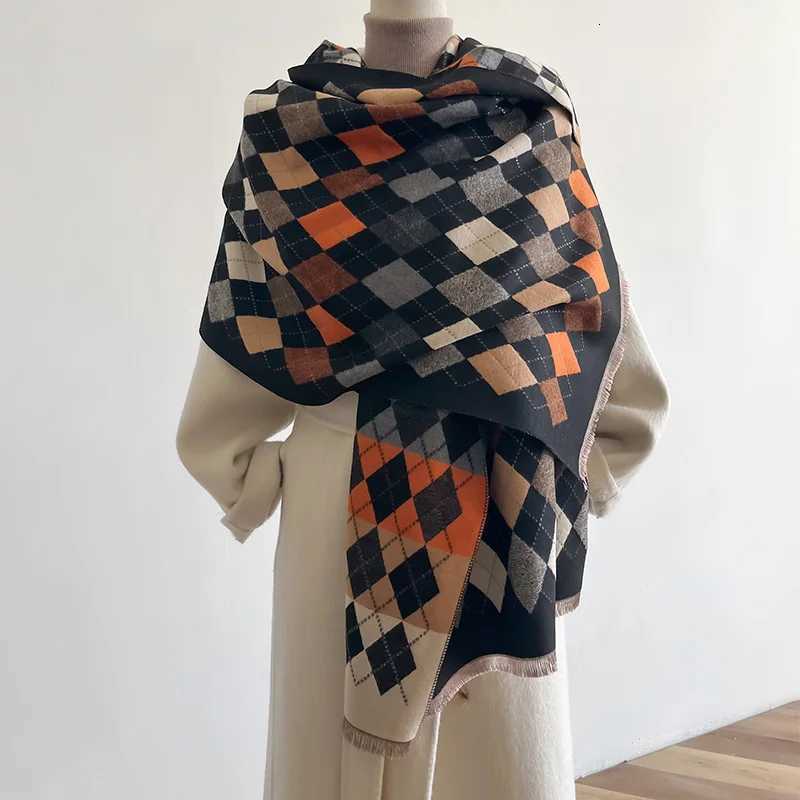 2025 Fashion Luxury Designer Winter Ourdoor Wen Scarf ral Cashmere Thicken Warm Shl Scarves Fem Wr Y250918