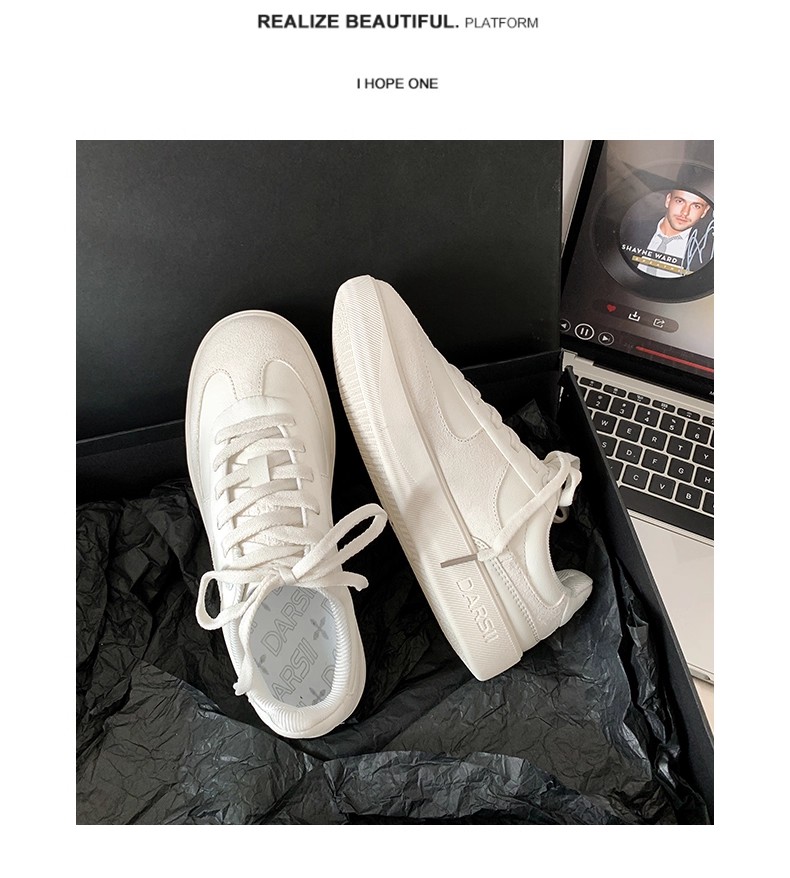 Unisex Comfortable Sportswear Footwear by Top Designers with Luxury Brand Detailing