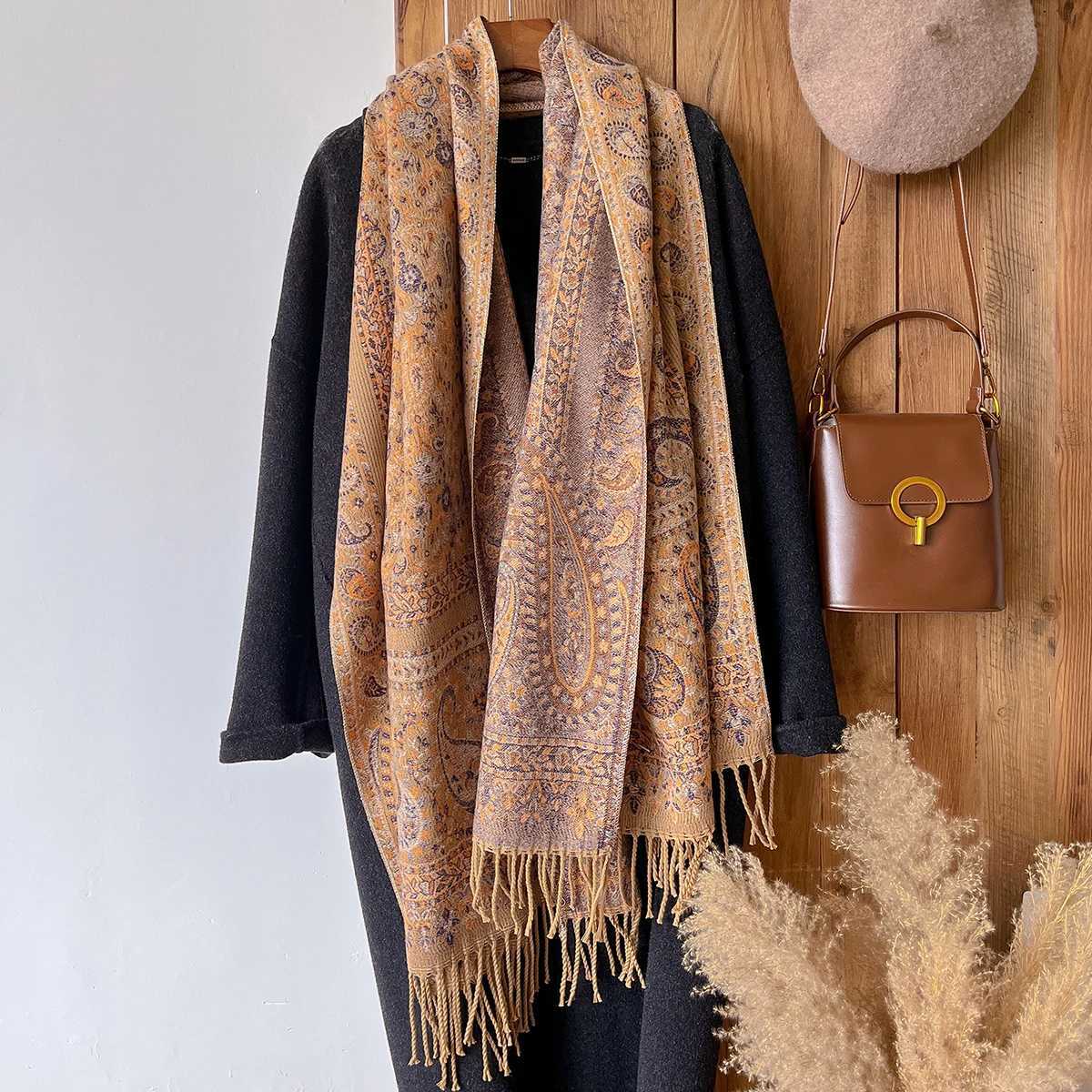 Fashion Luxury Brand Winter Poncho Scarf Wen Large Shl Hijab Foard Echarpe Ethnic Style Design La Stole Scarves Y250918