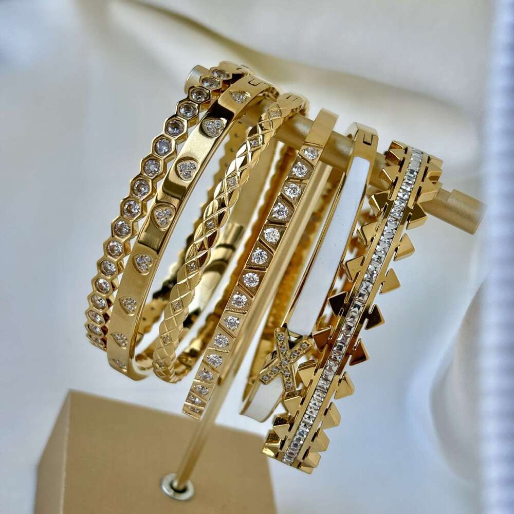 Full Dia High-End Kaleidoscope CNC Zircon Stainless Steel Jewelry Heart Letter Oil Drop Bracelet ddmypluto