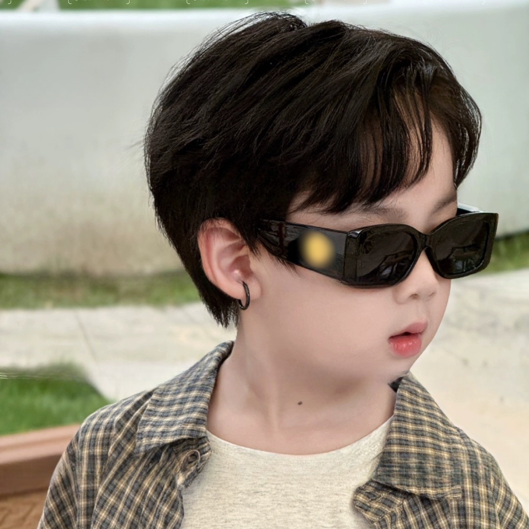Designer Children letter sunglasses Fashion girls square frame sunglass goggles kids UV 400 Protective eyewear boys beach holiday sunblock S4744