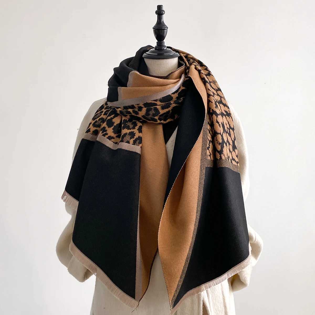 2025 New Elegance TwoSided Leopard Print Scarf Warm Fringe Shl Autumn and Winter Outdoor Coldproof Windproof Blanket Y250918