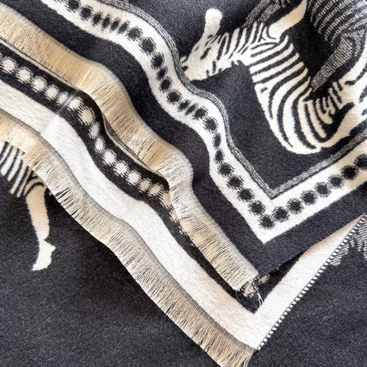 Wen Luxury Warm Cashmere Poncho Shl Scarves Zebra Print Thick Winter Blanket Wr Casual Hijab Stole Scarf Y250918