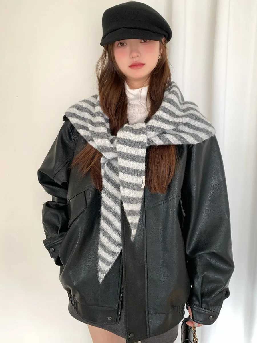 Wens New KoreanStyle Simple And Versatile Wool Striped Triangar Scarf Y250918