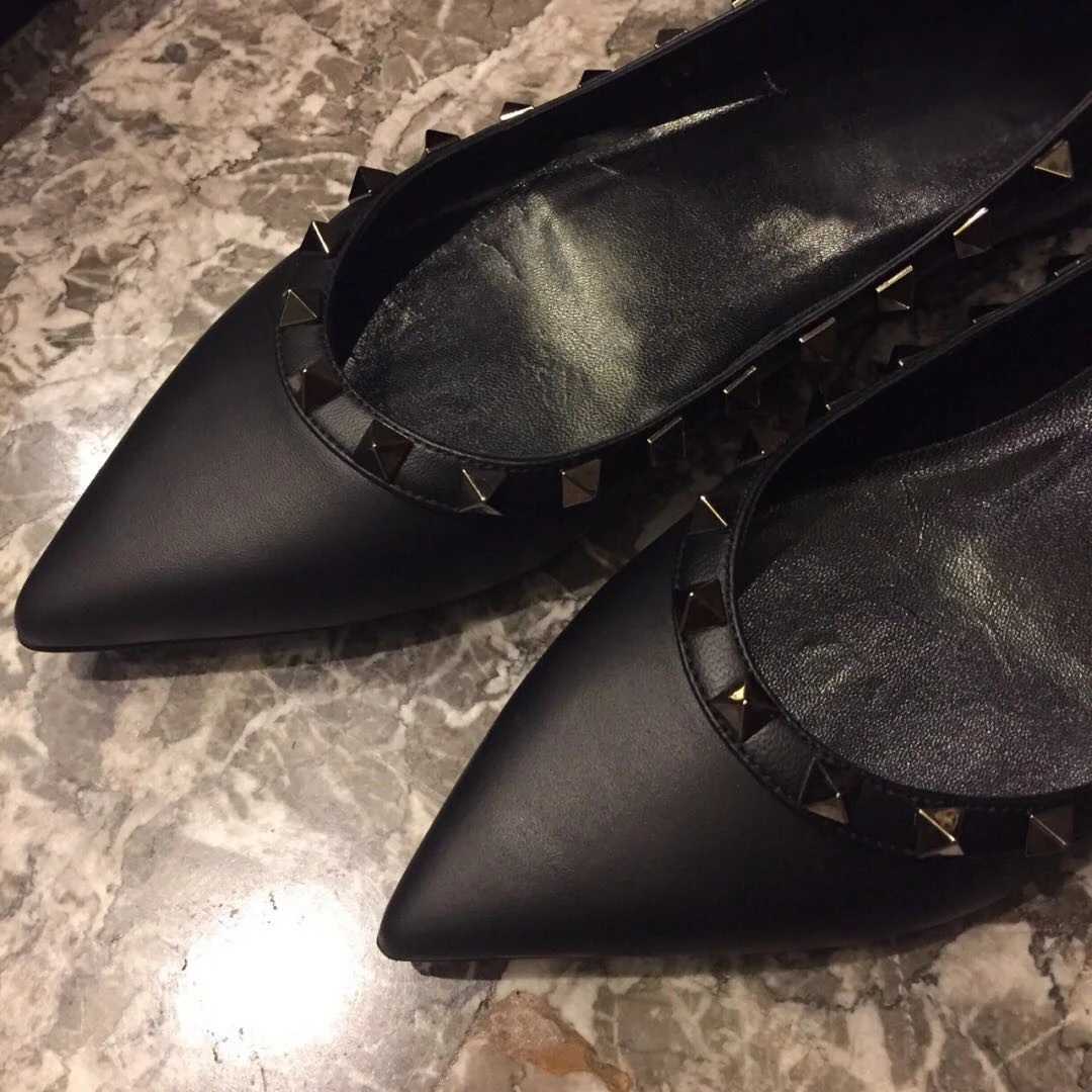 Womens Bling Fashion Rivets Shallow Flat Shoes Pointed Toe Summer New Style Low Heel Leather Single Flats Sandals Loafers W250918