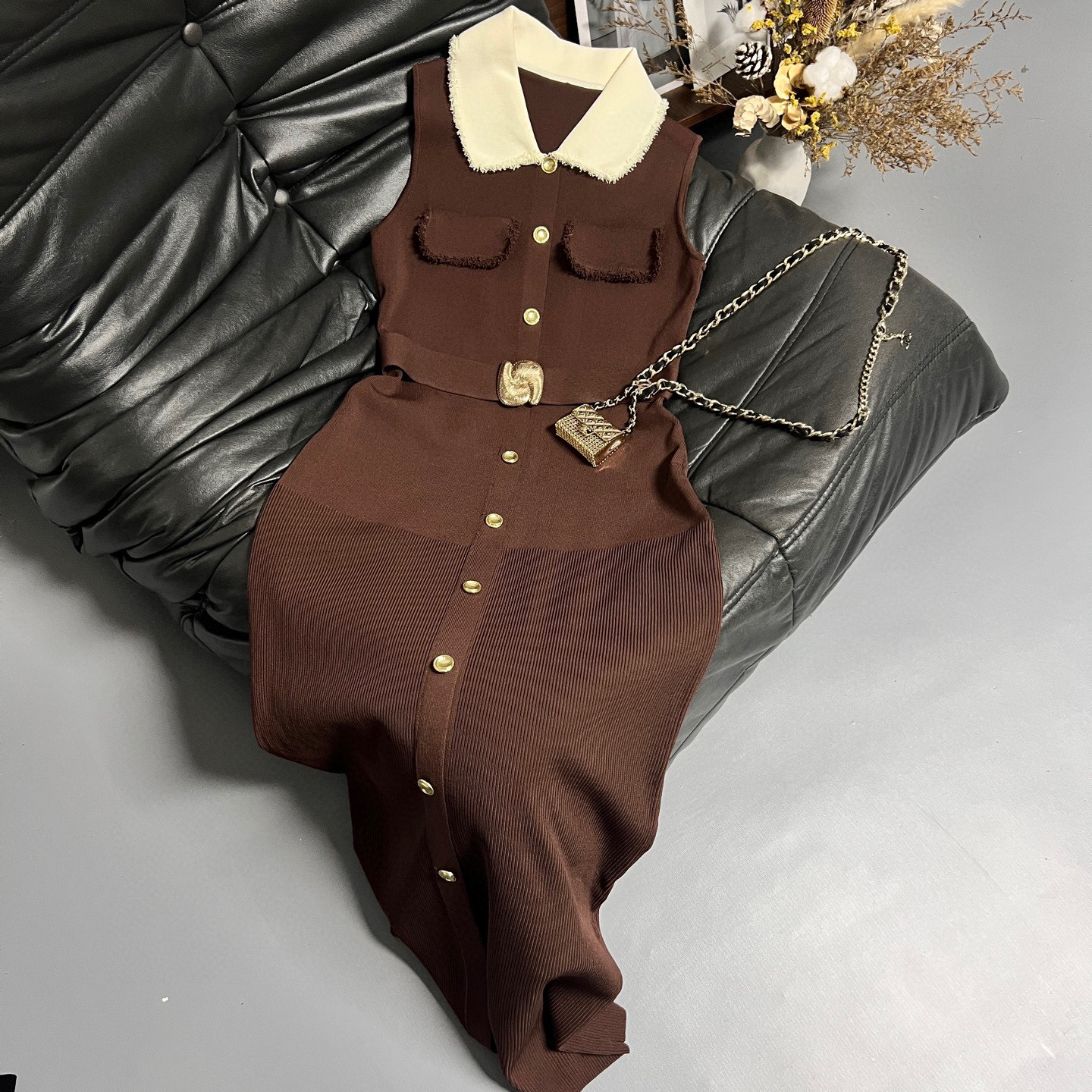 25 autumn/winter new doll collar and gold buckle design dress