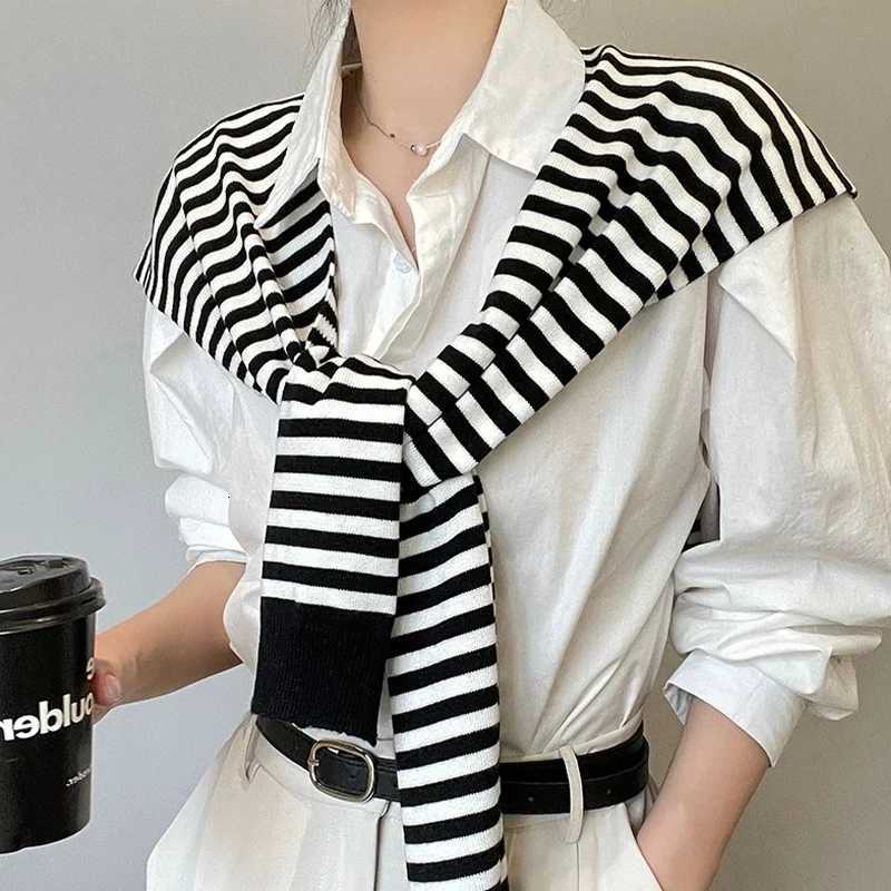 2025 Lexury Brand Spring and Autumn Knitted Stripe Shl Fashion Casual Outing Collocation Neck And Shoder Scarf Y250918