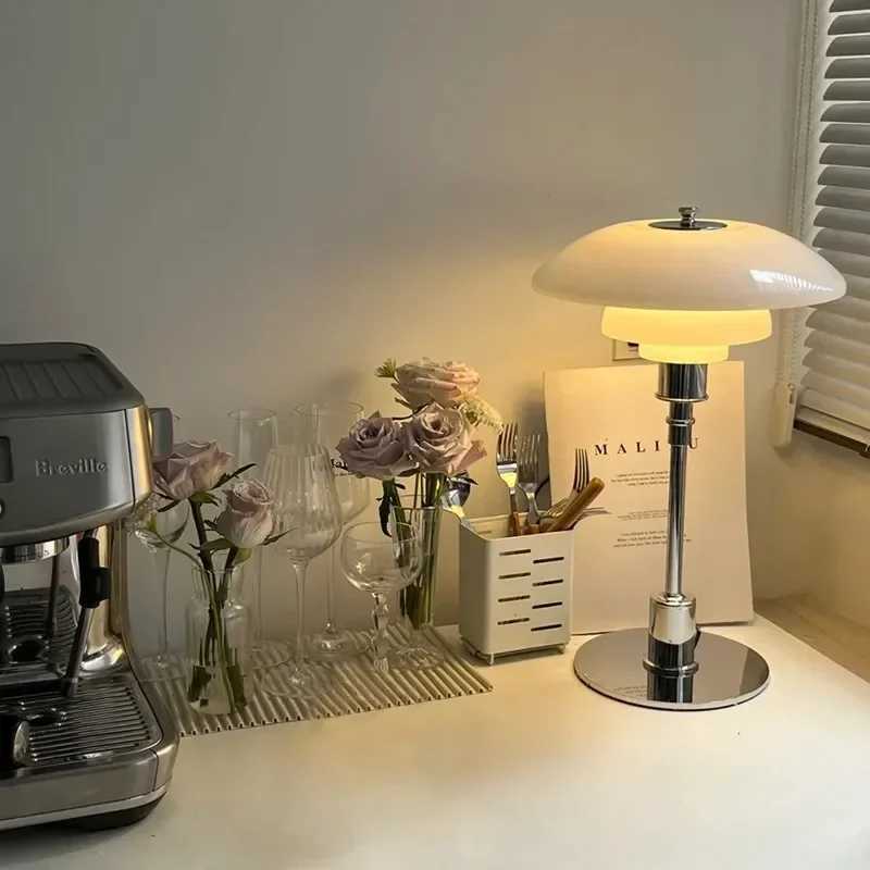 Nordic Glass Reading LED Table Lamps Danish Designer Modern Simple Bedroom Bedside Living Room Study Desk Decor Small Plate W250918