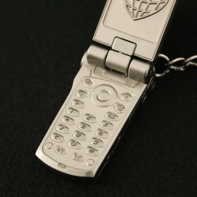 Y2K Mini Cell Phone Figure Toys Keychain Punk Style 4cm Anime Periphery Metal Renovate Phone Model Keychains Gifts Toys for Boys 250917