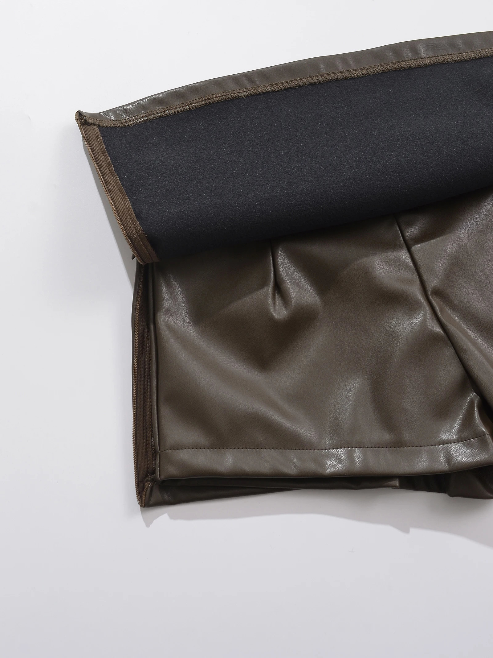 Faux Leather Mini Skirts Elegant Korean Fashion Black PU For Woman Low Rise Skirt Zip Up Split With Shorts Brown 250918