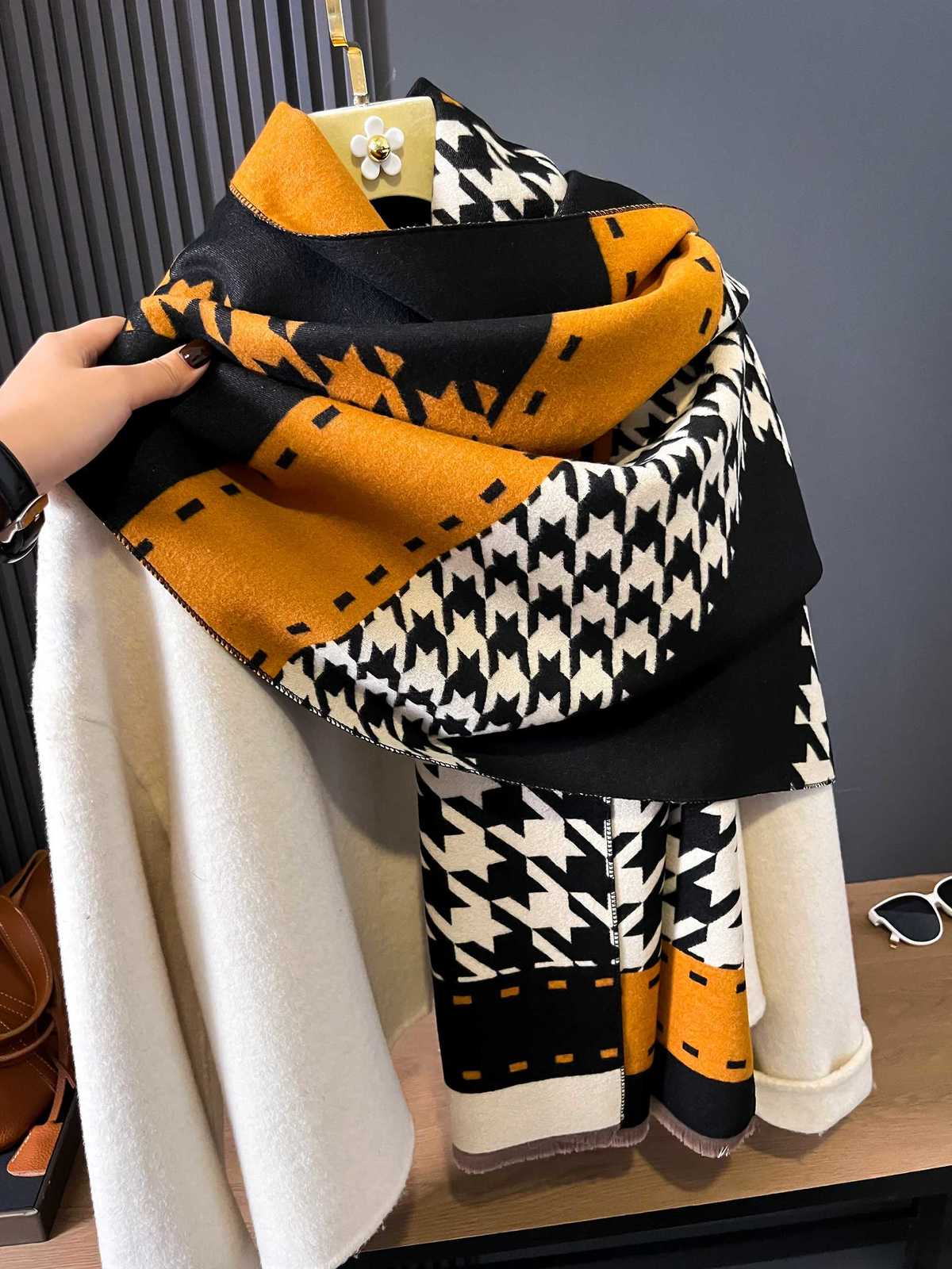 Luxury Cashmere Sacarf For Wen Houndstooth Thick Winter Blanket With Tassel Large Shl And Wr Bufanda Warm Mantilla Y250918