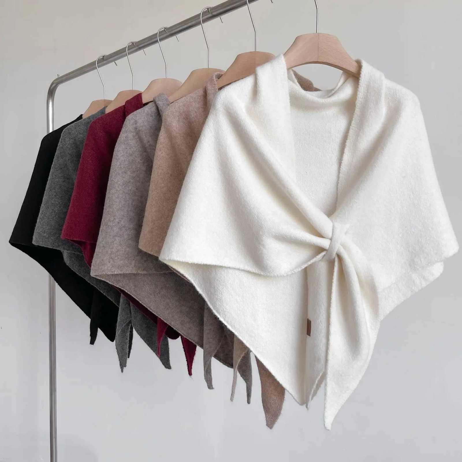 Luxury Triangle Ce Wr Soft Knitted Shl for Wen Elegant Solid Color Warm Poncho Ce Collar Y250918