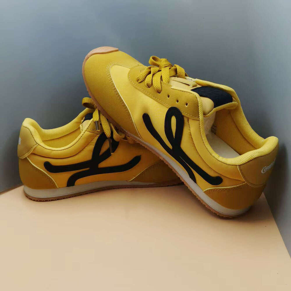 Compaik Designer Casual Women's Flat Shoes, White Sports Outdoor Training Women's Shoes, Fashionable and Comfortable Sports Shoes, Gifts