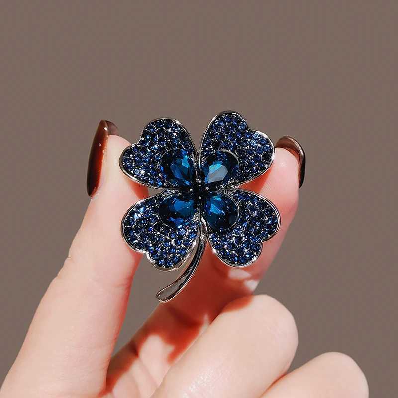 Rhinestone Clover Brooches For Women Blue Color Pin Peace And Health Plant Jewelry pin accessories D250918