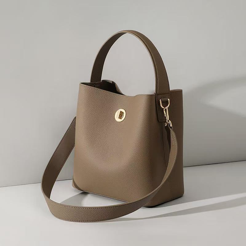 luxurys womens designers bags fashion handbags purses shoulder crossbody messenger cowhide Genuine leather high capacity cross body tote graceful clut