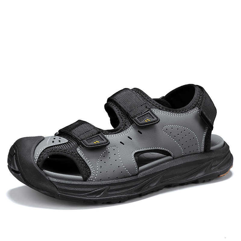 New Arrival Mens casual sandals summer outdoor soft soled breathable beach shoes fashionable student sports shoes anti slip walking sandals T250220