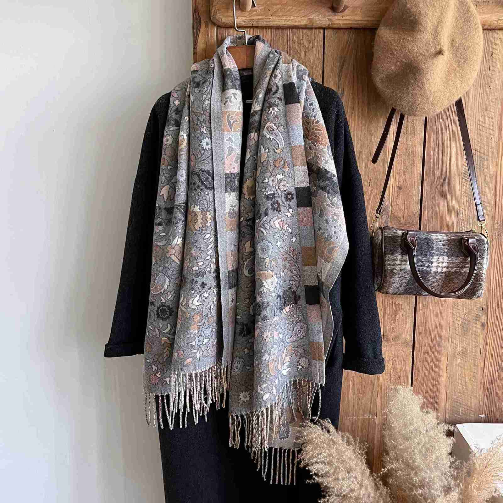 Wen Winter Fashionable Tassel Shl Thicke Imitation Cashmere Scarves Ethnic Style Warm Blanket Ce scarf Scarf Y250918