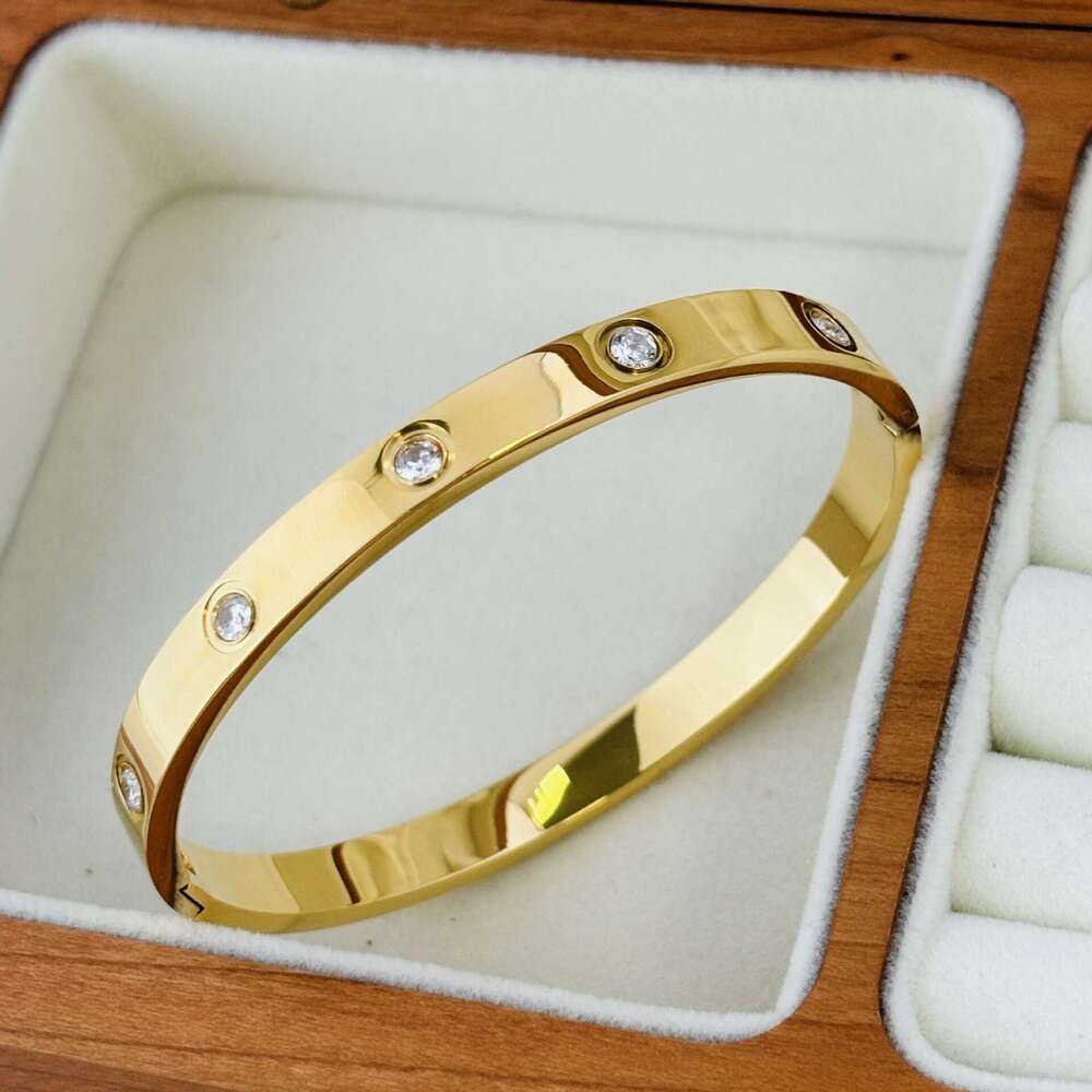 Hot Selling High-Quality CNC Inlaid Zircon Gold Steel Color Bracelet Waterproof Non-Fading ddmypluto