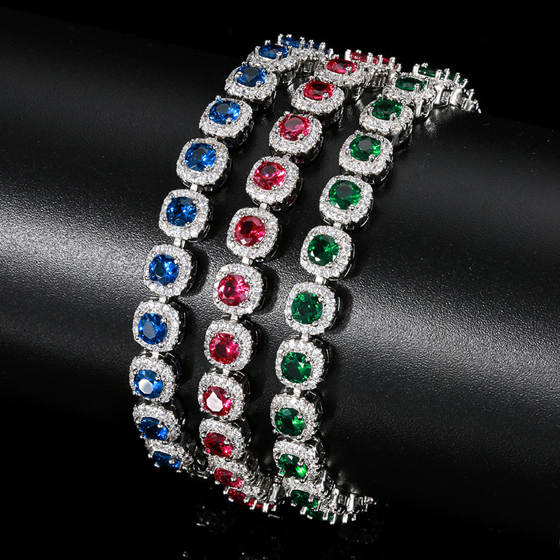 Luxury Women's Charms Jewelry Piece: Dazzling 4MM Bead Diamond Band