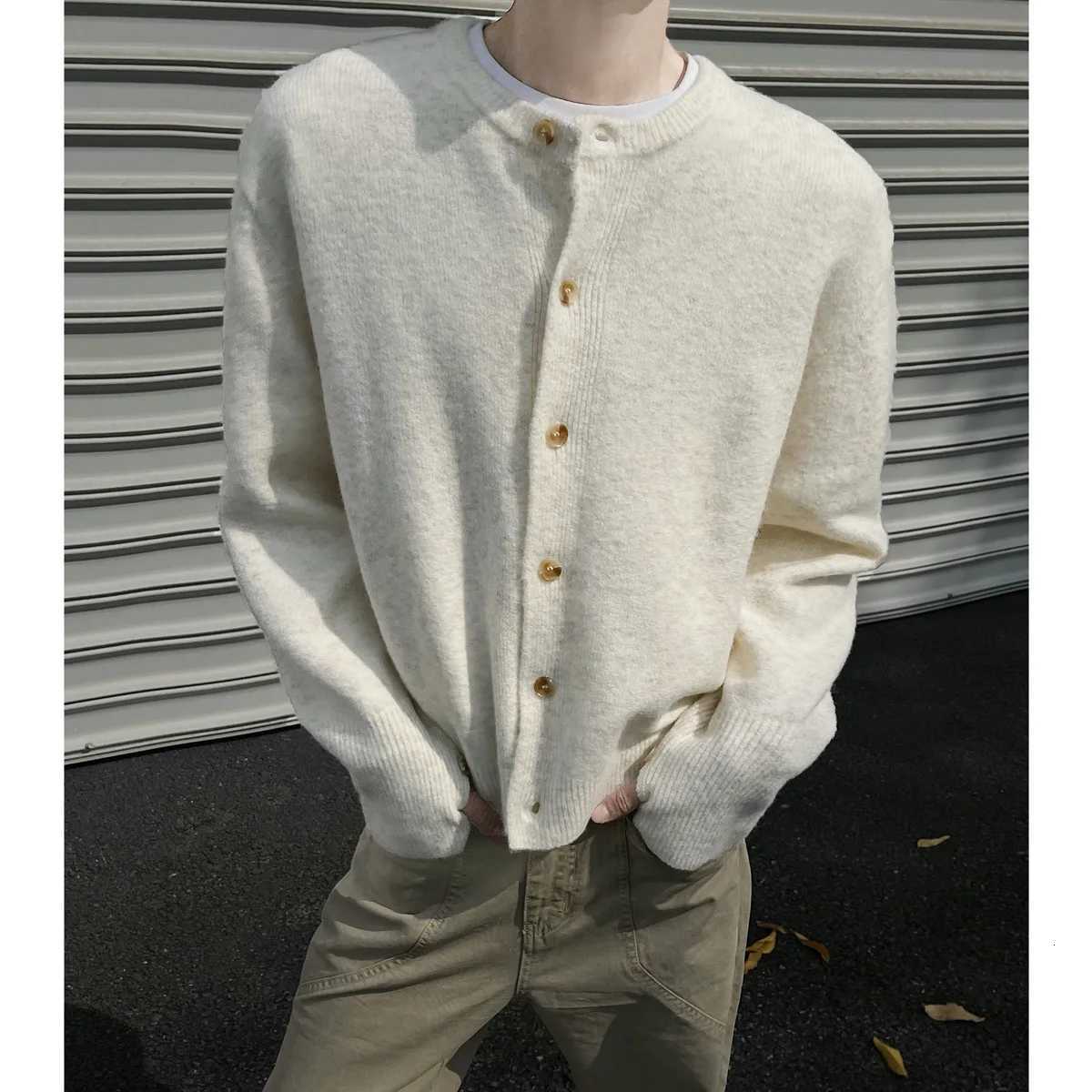 Round Neck Cardigan Sweater Mens Winter Sweater Short American JacketZ250918