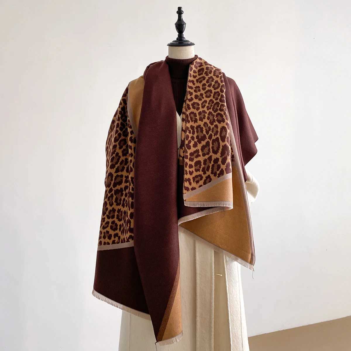 2025 New Elegance TwoSided Leopard Print Scarf Warm Fringe Shl Autumn and Winter Outdoor Coldproof Windproof Blanket Y250918