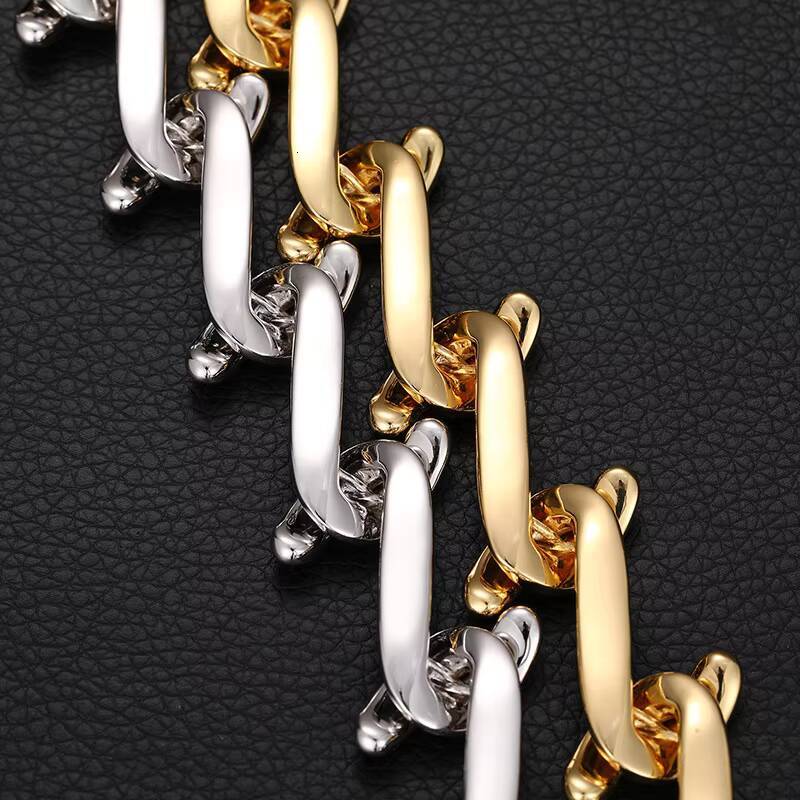 ICE Jewelry Hook Design Hip Hop Iced Out Cuban Link Necklace High Quality Moissanite Cuban Link Chain for Men