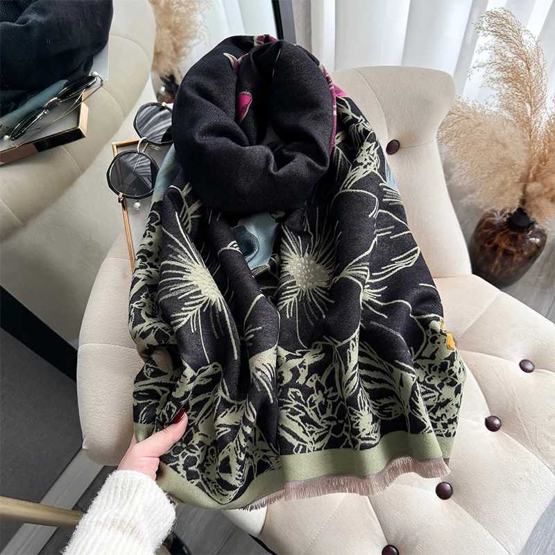 New Luxury Design Winter TwoSided Cashmere Jacquard Scarves High Quty Wen Thicken Wr Shl Ladies Wool Scarf Y250918