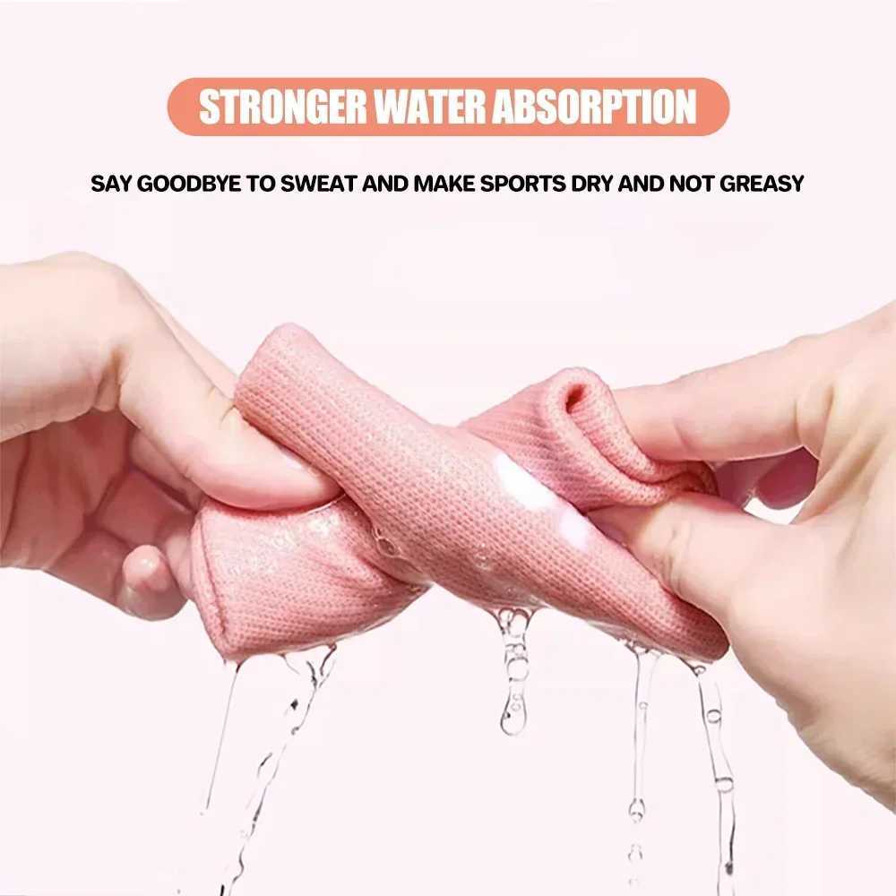 1 PC Premium Elastic SweatWicking Gym Wristbands for Fitness Workouts Sports Running Crossfit Breathable Gym Accessories J251211