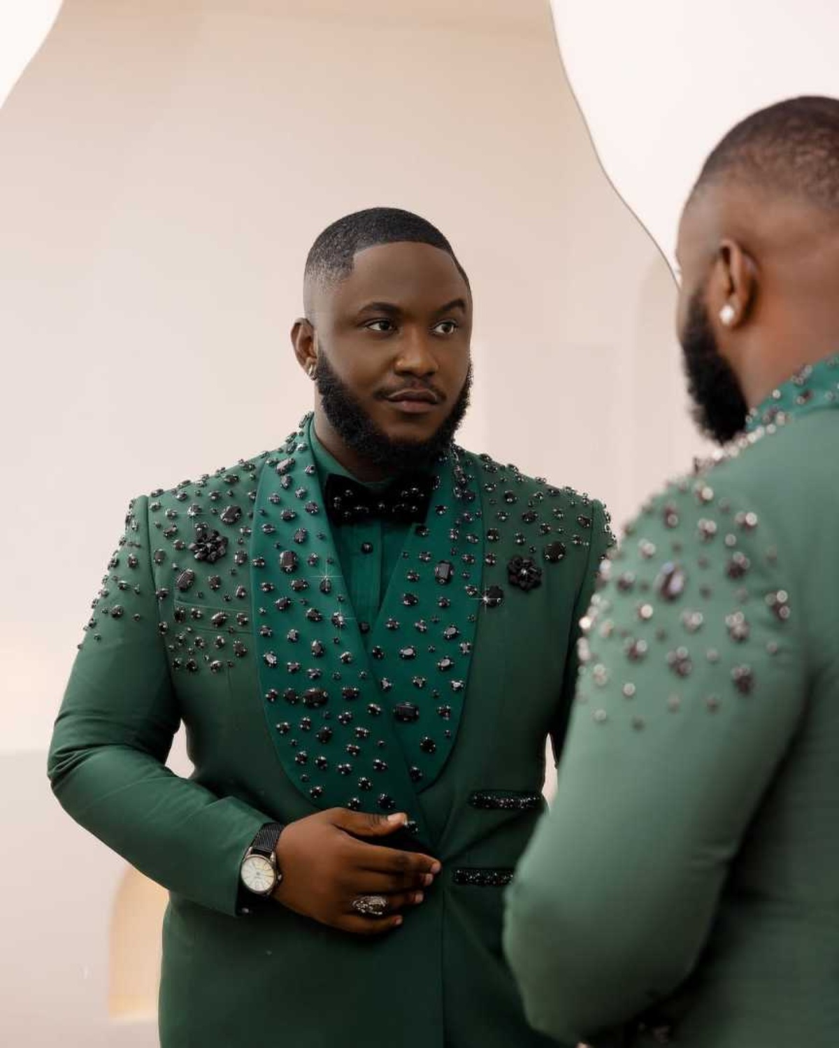 Luxurious Crystal Men Wedding Suit 2 Pcs Jacket Pants Shawl Lapel Double Breasted Tuxedos Groom Wear Prom Custom Made Plus Size