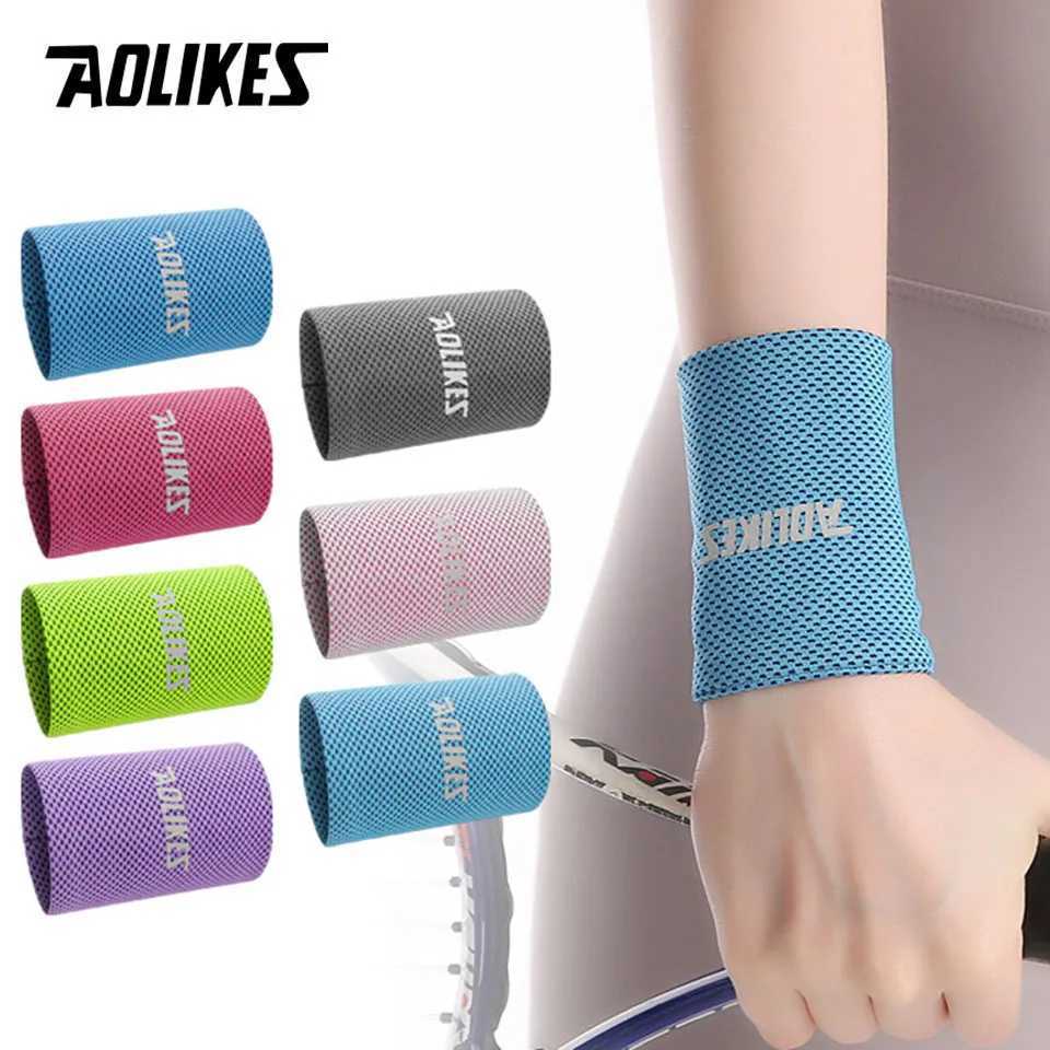 AOLIKES Sport Wristband Support Ice Feeling Wristband Men And Women Wristband Weightlifting Volleyball Cycling Sports Safety J251211