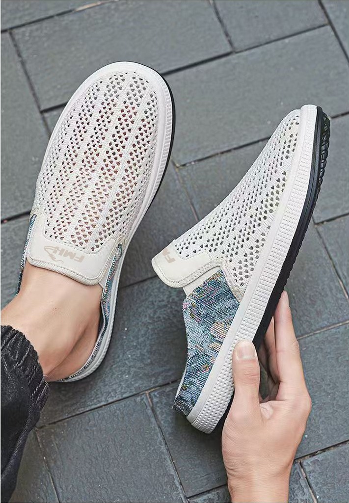 2025 summer mens outdoor closedtoe slides mesh breathable upper backless slipon design lazy style sandals for walking daily errands black floral print