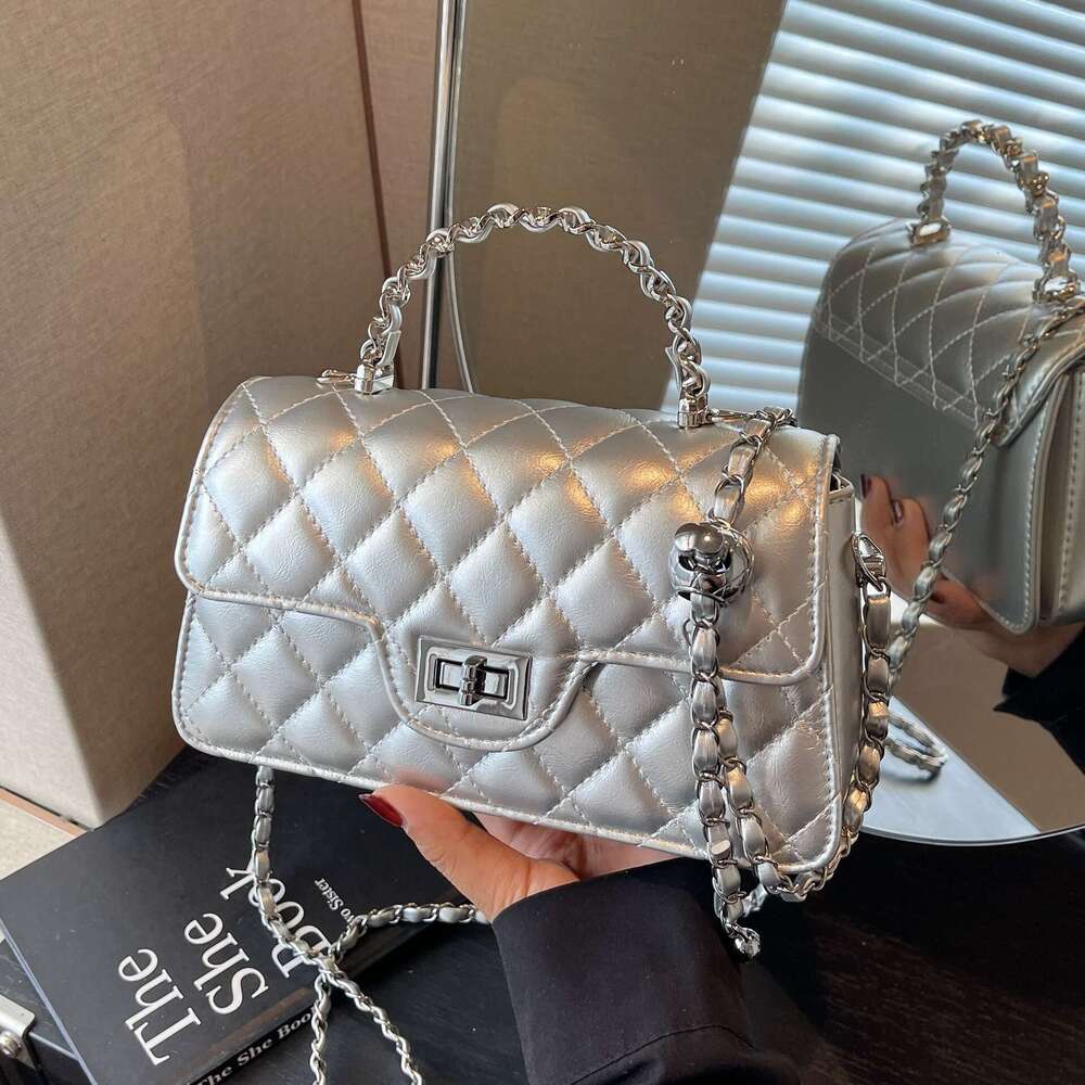 Quilted Chain Small Square Bag Women's Bag 2025 New Versatile Shoulder Tote Bag Designer Bag Crossbody Bag Simple Handbag Underarm Bag
